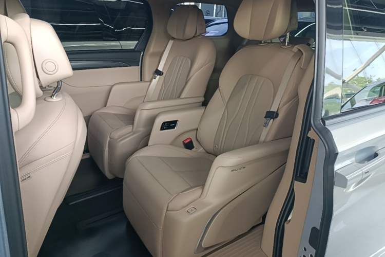 Used Buick GL8 New Energy 2025 Lu Shang Luxury Edition 7-Seater Left Rear Seat
