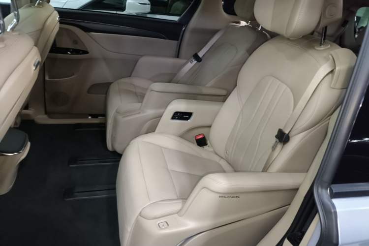 Used Buick GL8 New Energy 2025 Lu Shang Luxury Edition 7-Seater Left Rear Seat