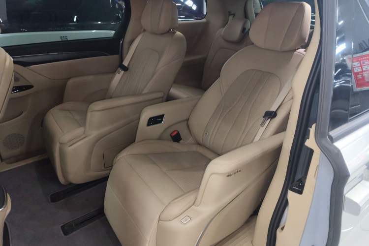 Used Buick GL8 New Energy 2025 Lu Shang Luxury Edition 7-Seater Left Rear Seat