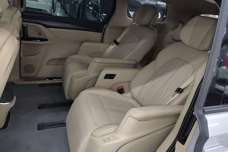 Used Buick GL8 New Energy 2025 Lu Shang Luxury Edition 7-Seater Left Rear Seat