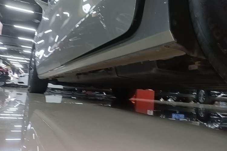 Used Buick GL8 New Energy 2025 Lu Shang Luxury Edition 7-Seater Left Side Sill