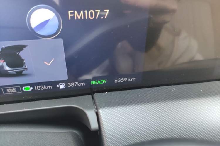 Used Buick GL8 New Energy 2025 Lu Shang Luxury Edition 7-Seater Odometer Close Up