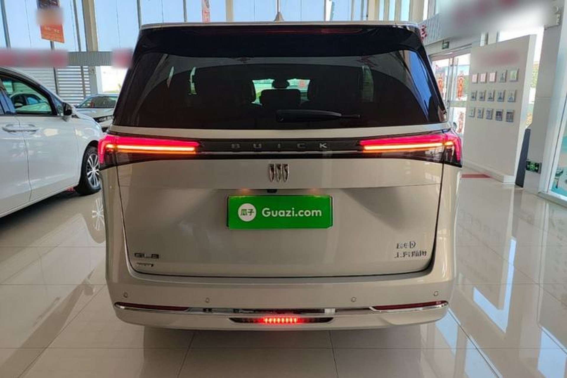 Used Buick GL8 New Energy 2025 Lu Shang Luxury Edition 7-Seater Rear