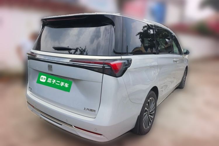 Used Buick GL8 New Energy 2025 Lushang First-Drive Edition 7-Seater Rear Right 45 Deg