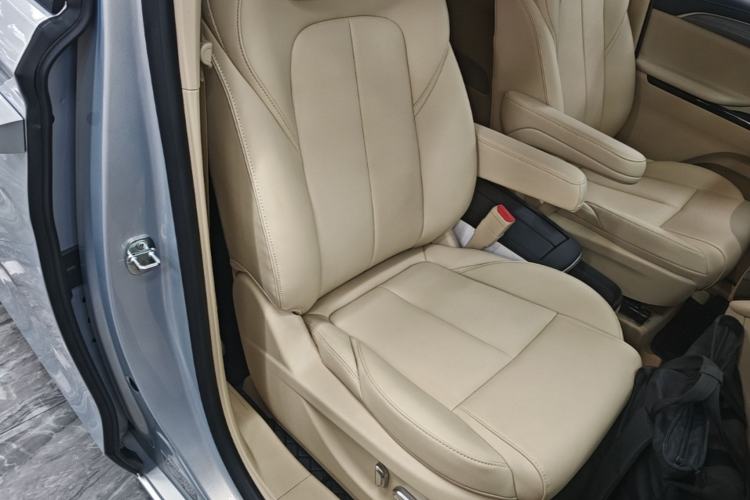 Used Buick GL8 New Energy 2025 Lu Shang Smart Enjoyment Edition 7-Seater Right Front Seat