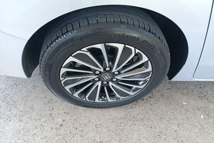 Used Buick GL8 New Energy 2025 Lu Shang Luxury Edition 7-Seater Right Rear Wheel Hub