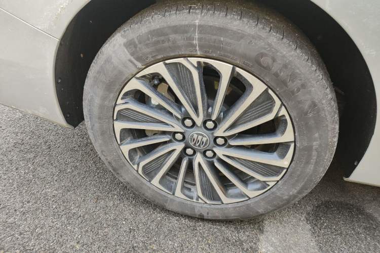 Used Buick GL8 New Energy 2025 Lu Shang Luxury Edition 7-Seater Right Rear Wheel Hub