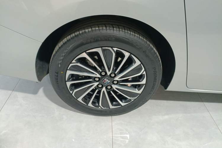 Used Buick GL8 New Energy 2025 Lu Shang Luxury Edition 7-Seater Right Rear Wheel Hub