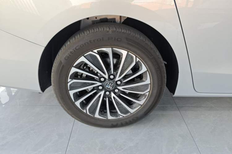 Used Buick GL8 New Energy 2025 Lu Shang Luxury Edition 7-Seater Right Rear Wheel Hub