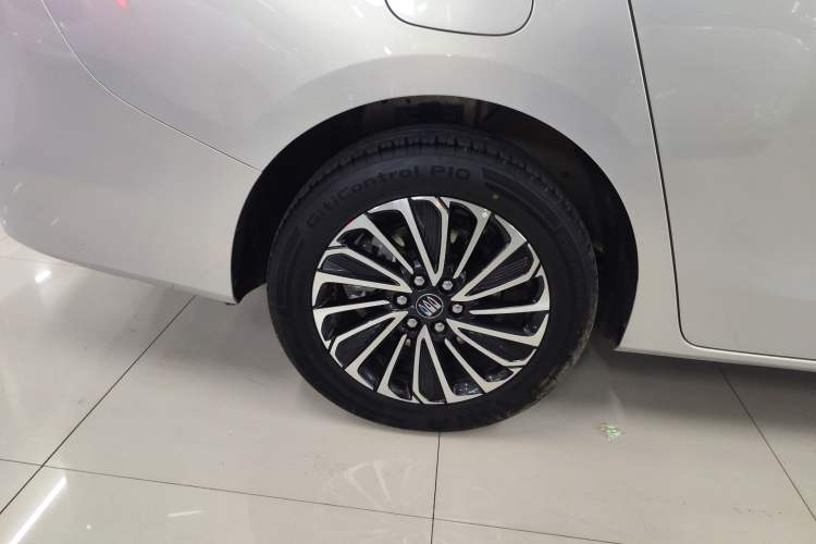 Used Buick GL8 New Energy 2025 Lu Shang Luxury Edition 7-Seater Right Rear Wheel Hub