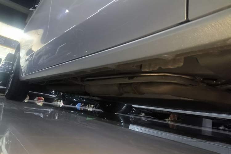 Used Buick GL8 New Energy 2025 Lu Shang Smart Enjoyment Edition 7-Seater Right Side Sill