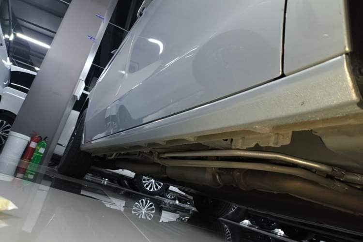 Used Buick GL8 New Energy 2025 Lu Shang Luxury Edition 7-Seater Right Side Sill