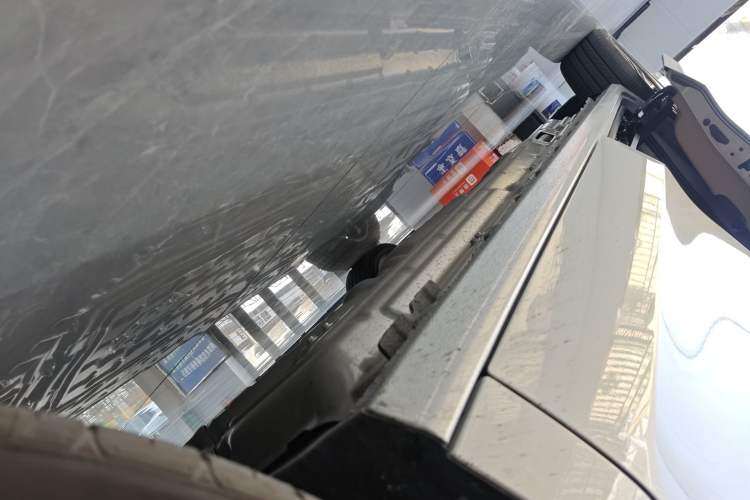 Used Buick GL8 New Energy 2025 Lu Shang Luxury Edition 7-Seater Right Side Sill