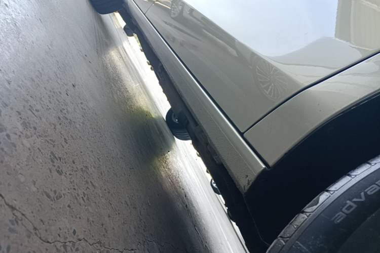 Used Buick GL8 New Energy 2025 Lu Shang Luxury Edition 7-Seater Right Side Sill