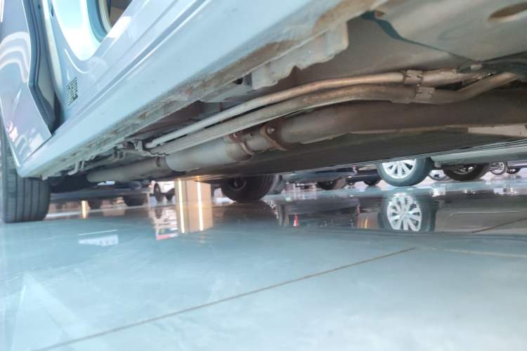 Used Buick GL8 New Energy 2025 Lu Shang Luxury Edition 7-Seater Right Side Sill