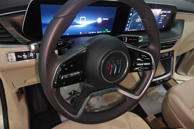 Used Buick GL8 New Energy 2025 Lushang First-Drive Edition 7-Seater Steering Wheel