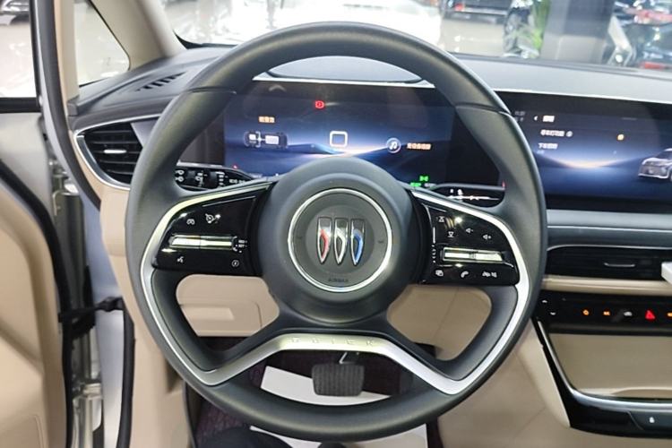 Used Buick GL8 New Energy 2025 Lushang First-Drive Edition 7-Seater Steering Wheel