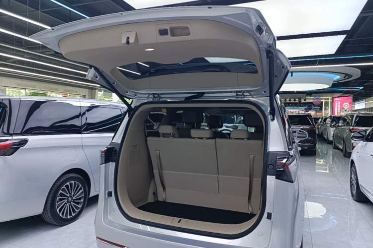 Used Buick GL8 New Energy 2025 Lu Shang Luxury Edition 7-Seater Trunk