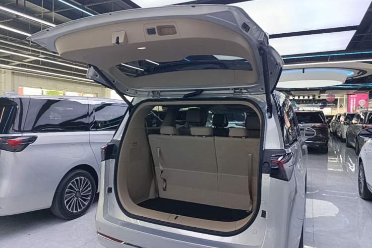 Used Buick GL8 New Energy 2025 Lu Shang Luxury Edition 7-Seater Trunk