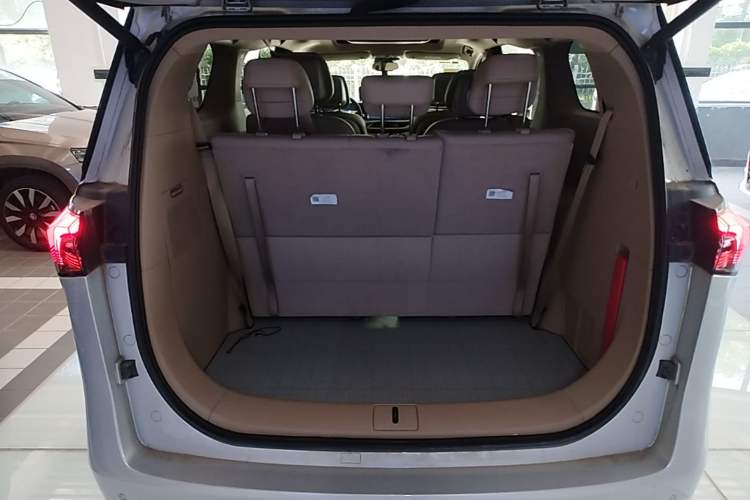 Used Buick GL8 New Energy 2025 Lu Shang Luxury Edition 7-Seater Trunk