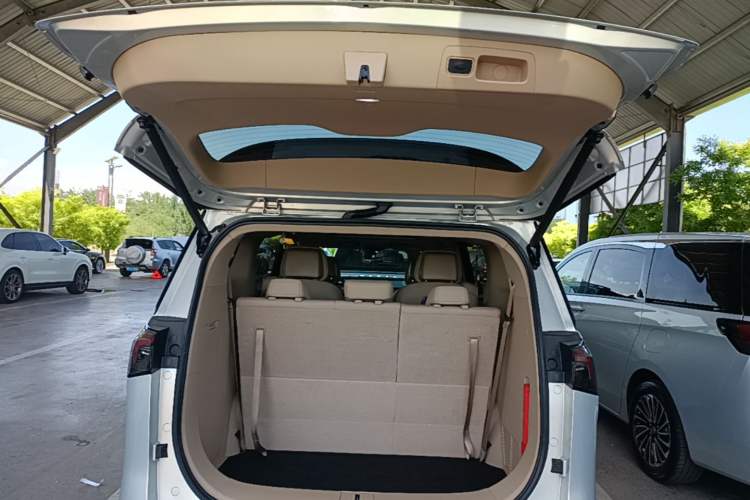 Used Buick GL8 New Energy 2025 Lu Shang Luxury Edition 7-Seater Trunk