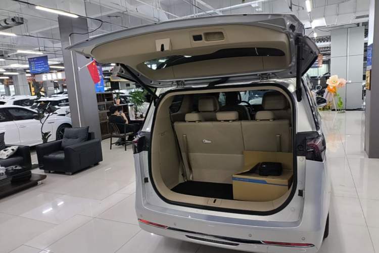 Used Buick GL8 New Energy 2025 Lu Shang Luxury Edition 7-Seater Trunk