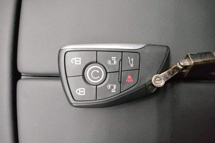 Used Buick GL8 New Energy 2025 Lu Shang Luxury Edition 7-Seater Vehicle Key