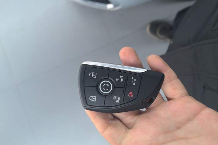 Used Buick GL8 New Energy 2025 Lu Shang Smart Enjoyment Edition 7-Seater Vehicle Key