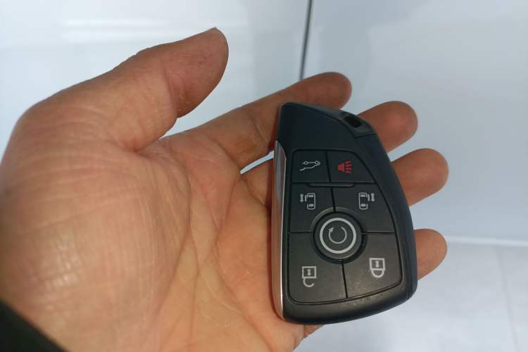 Used Buick GL8 New Energy 2025 Lu Shang Luxury Edition 7-Seater Vehicle Key
