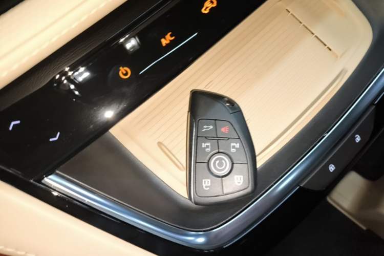 Used Buick GL8 New Energy 2025 Lu Shang Luxury Edition 7-Seater Vehicle Key