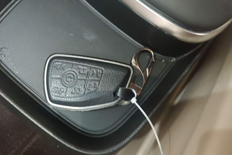 Used Buick GL8 New Energy 2025 Lu Shang Luxury Edition 7-Seater Vehicle Key