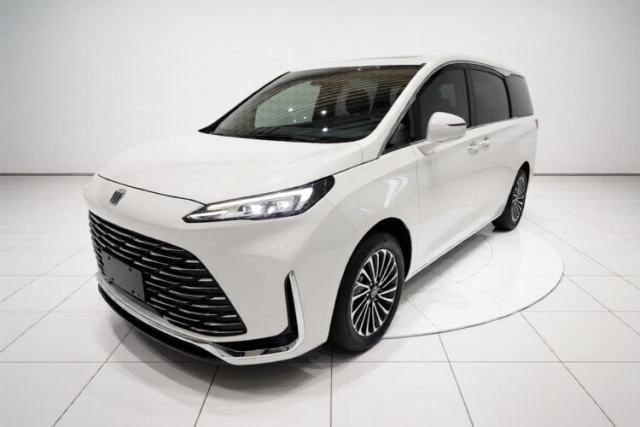 Ojetý Buick GL8 New Energy 2025 Lu Shang Smart Enjoyment Edition 7-Seater