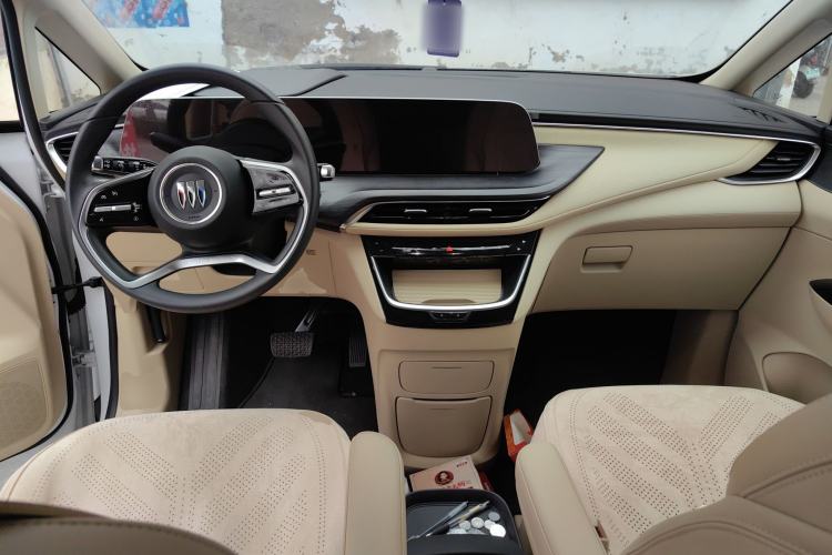 Used Buick GL8 New Energy 2025 Lushang First-Drive Edition 7-Seater Center Console