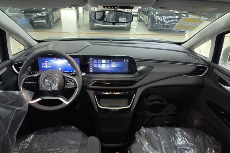 Used Buick GL8 New Energy 2025 Lushang First-Drive Edition 7-Seater Center Console