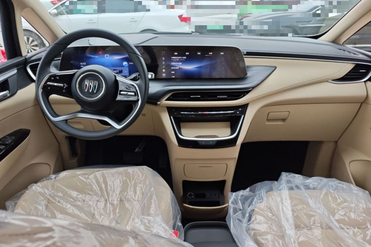 Used Buick GL8 New Energy 2025 Lushang First-Drive Edition 7-Seater Center Console