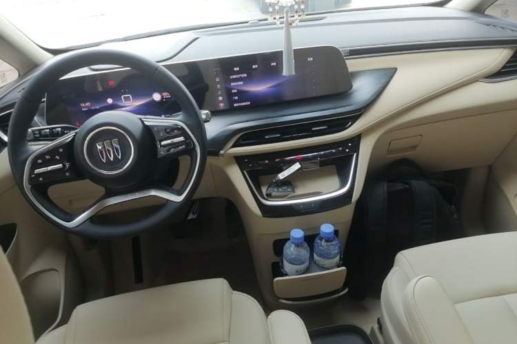 Used Buick GL8 New Energy 2025 Lu Shang Smart Enjoyment Edition 7-Seater Center Console