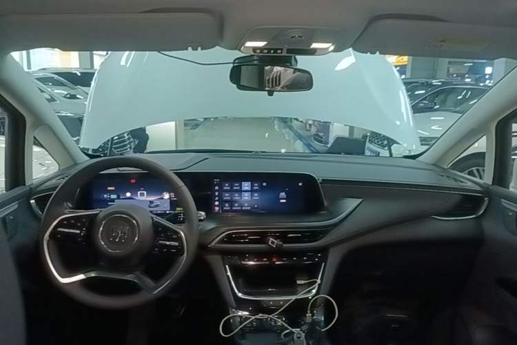 Used Buick GL8 New Energy 2025 Lu Shang Luxury Edition 7-Seater Center Console