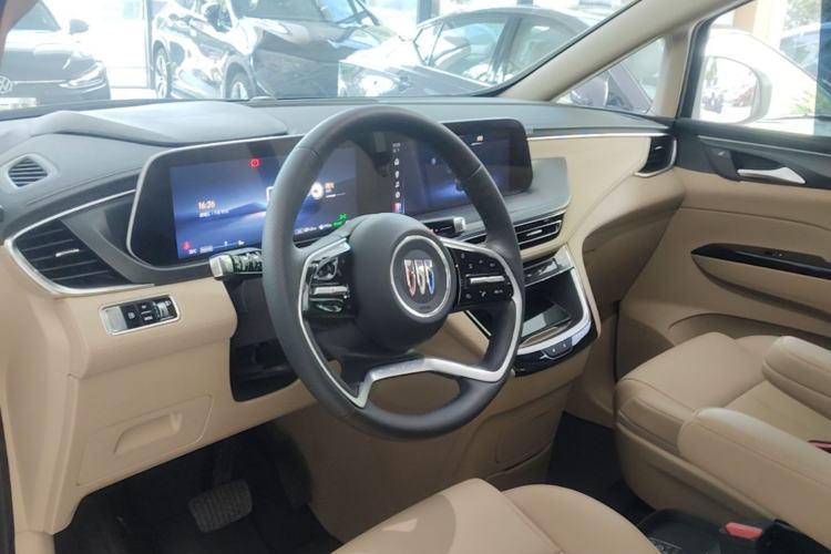 Used Buick GL8 New Energy 2025 Lu Shang Luxury Edition 7-Seater Center Console