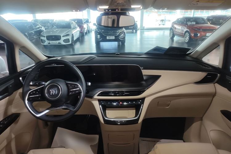 Used Buick GL8 New Energy 2025 Lu Shang Luxury Edition 7-Seater Center Console