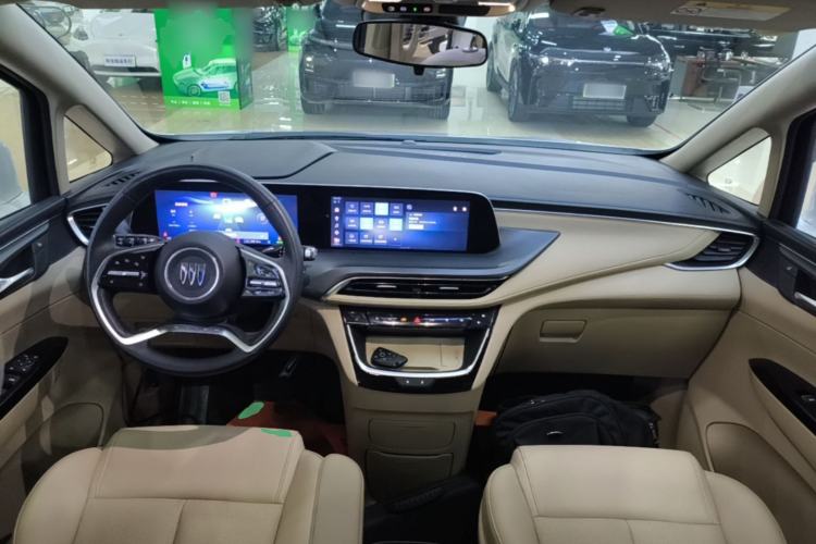 Used Buick GL8 New Energy 2025 Lu Shang Luxury Edition 7-Seater Center Console