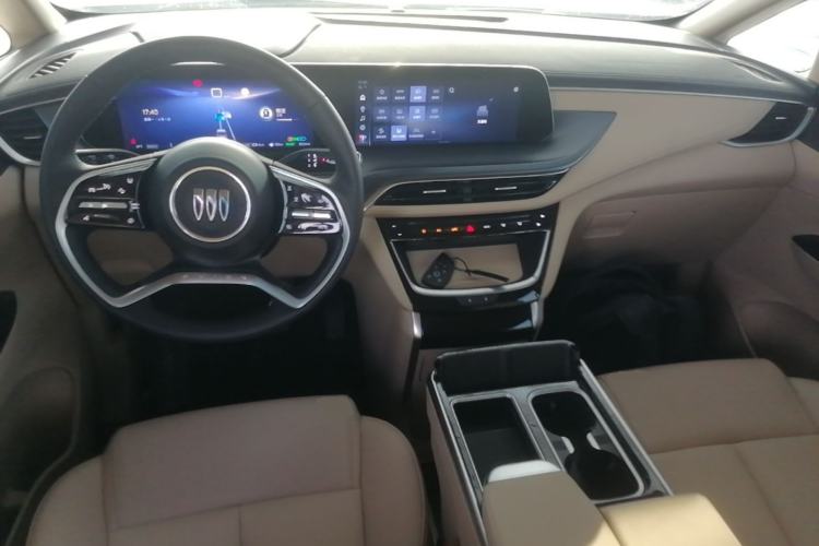 Used Buick GL8 New Energy 2025 Lu Shang Smart Enjoyment Edition 7-Seater Center Console