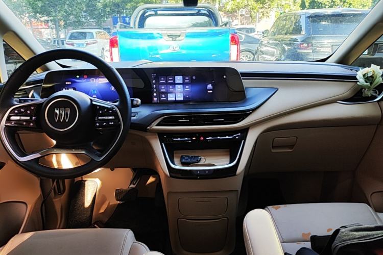 Used Buick GL8 New Energy 2025 Lu Shang Smart Enjoyment Edition 7-Seater Center Console