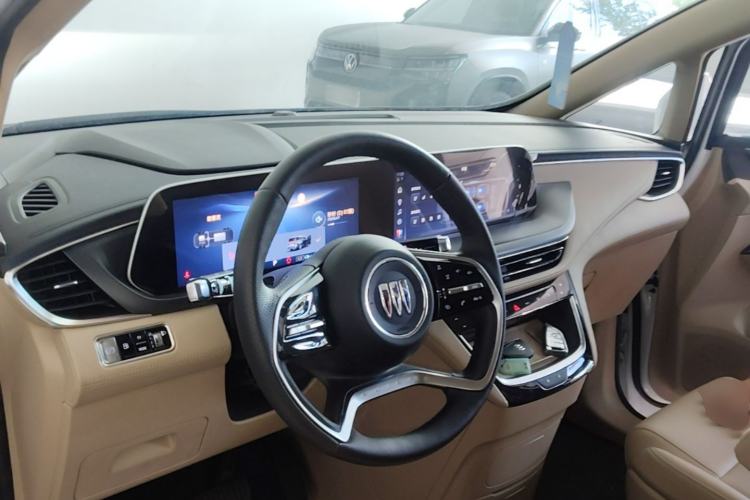 Used Buick GL8 New Energy 2025 Lu Shang Luxury Edition 7-Seater Center Console