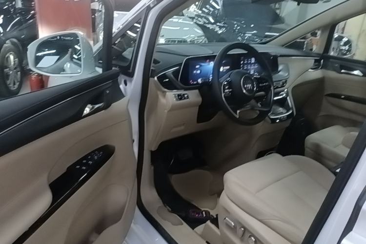 Used Buick GL8 New Energy 2025 Lu Shang Luxury Edition 7-Seater Driver Seat