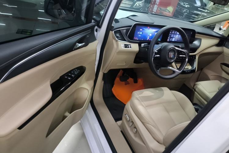 Used Buick GL8 New Energy 2025 Lu Shang Luxury Edition 7-Seater Driver Seat