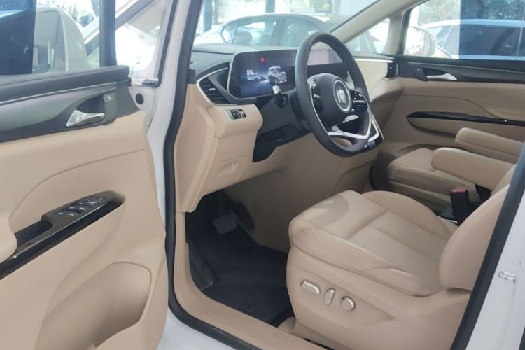 Used Buick GL8 New Energy 2025 Lu Shang Luxury Edition 7-Seater Driver Seat