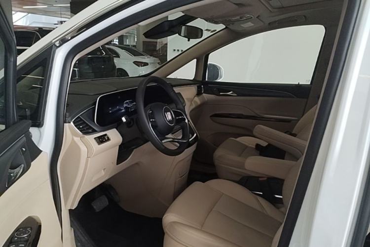 Used Buick GL8 New Energy 2025 Lu Shang Luxury Edition 7-Seater Driver Seat