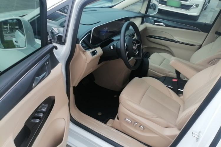 Used Buick GL8 New Energy 2025 Lu Shang Luxury Edition 7-Seater Driver Seat