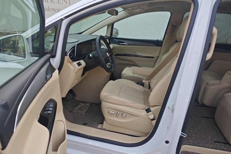 Used Buick GL8 New Energy 2025 Lu Shang Luxury Edition 7-Seater Driver Seat