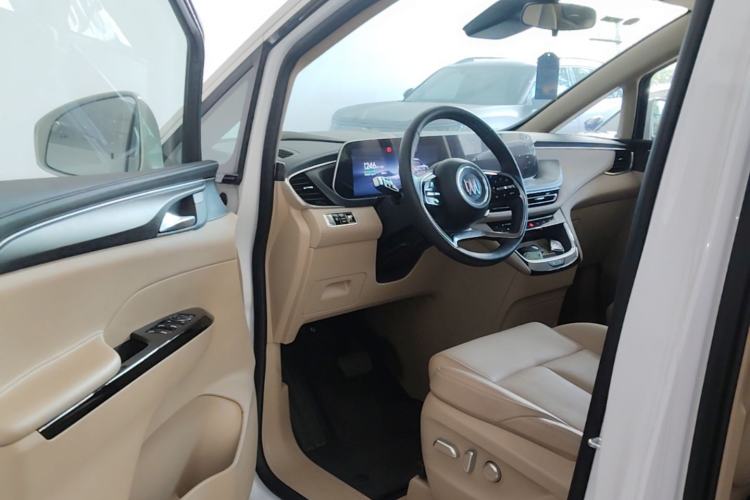 Used Buick GL8 New Energy 2025 Lu Shang Luxury Edition 7-Seater Driver Seat